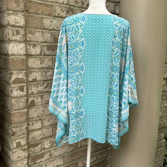 Belle by Kim Gravel Flowy V-Neck Poncho - Large - Picture 4 of 11